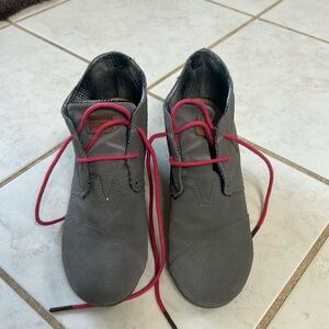 Toms wedge booties grey suede